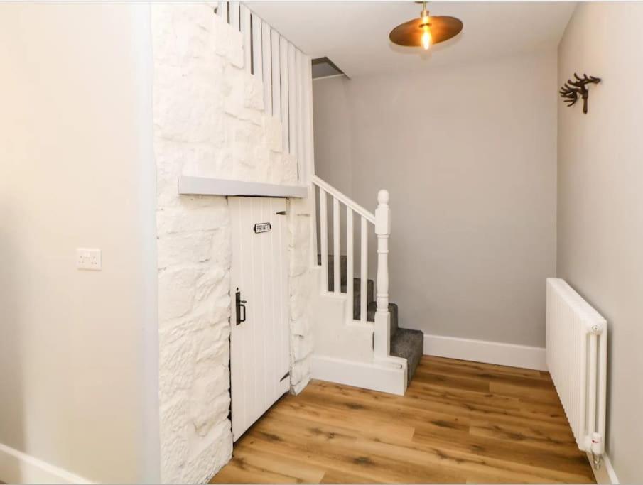 Babbling Brook Cottage Stony Middleton Exterior foto